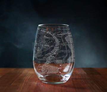 MAP OF MIDDLE EARTH Wine Glass