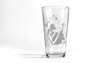 QUEEN OF HEARTS Pint Glass