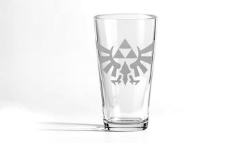 HYRULE CREST Pint Glass